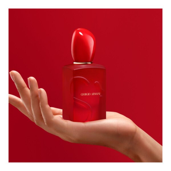 Armani Sí Passione Red Bloom EDP