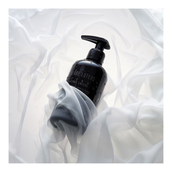 L’Eau Serge Lutens Shower gel