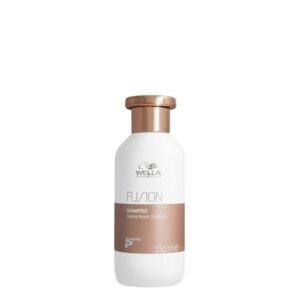 Wella Professional Intensely restorative shampoo for damaged hair Fusion ( Intense Repair Shampoo) šampoon 250 ml