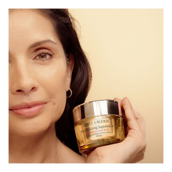 Estee Lauder Revitalizing Supreme+ SPF 25 Youth Power Creme