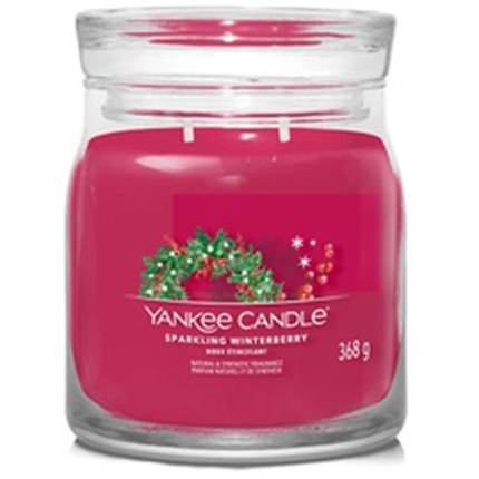 Sparkling Winterberry Signature Candle 567 g