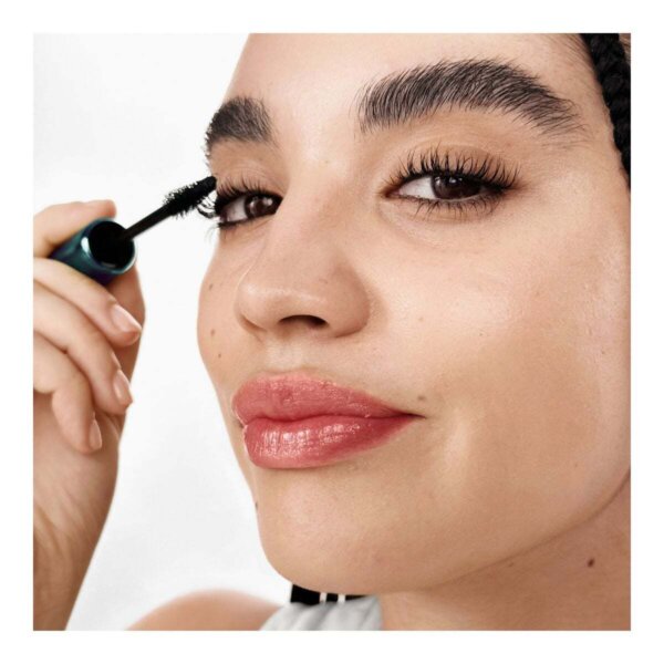 Clinique HIGH IMPACT HIGH-FI WATERPROOF mascara ripsmetušš #Black 10 ml Clinique HIGH IMPACT HIGH-FI WATERPROOF ripsmetušš #Black 10 ml
